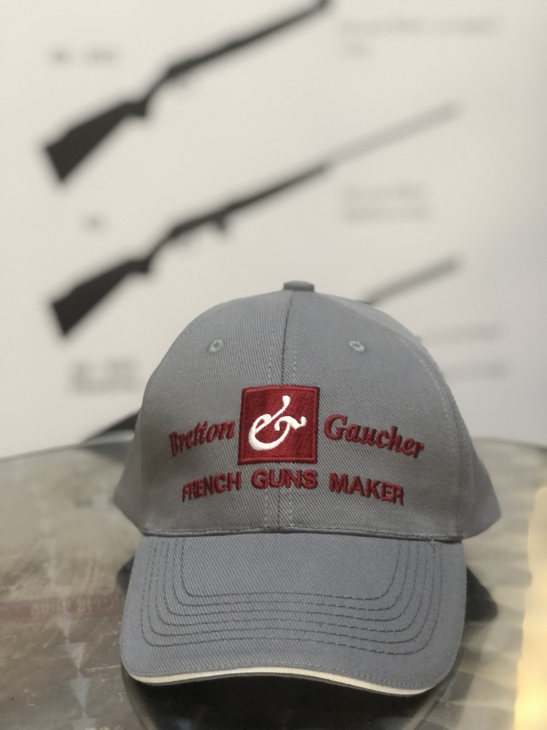 Bretton & Gaucher casquette brodée coton gris perle ajustable