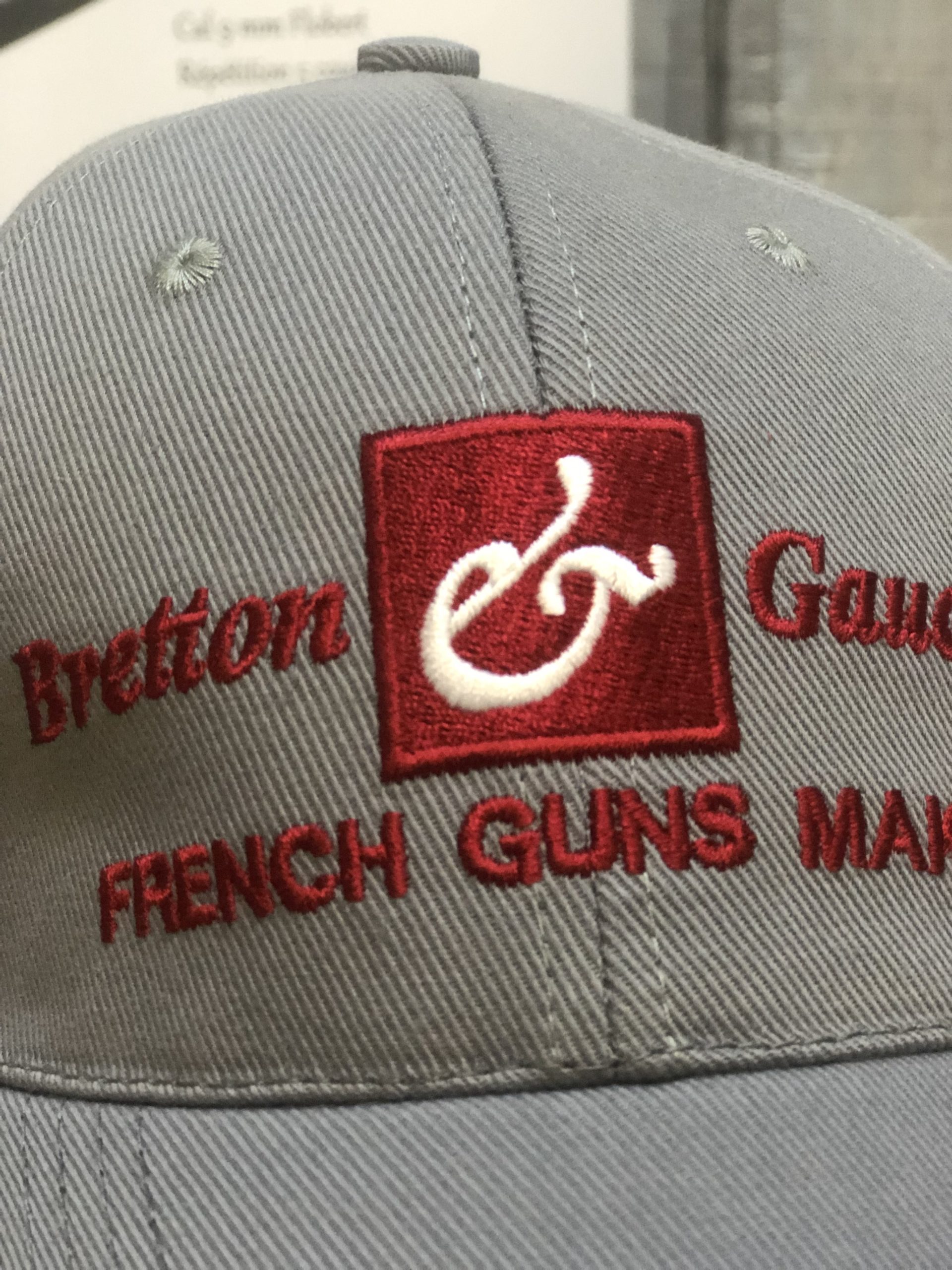 Bretton & Gaucher casquette brodée coton gris perle ajustable