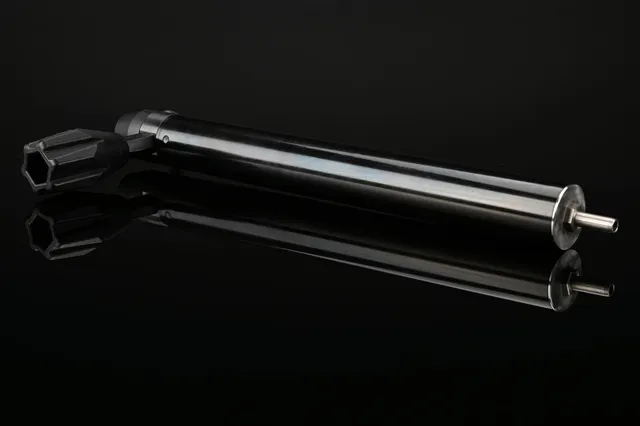 Silverback TAC-41 SBA-CYL-30 culasse complète droitière silencieuse